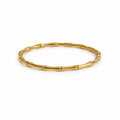 Elegant Amelie jonc bracelet with a sleek design, showcasing a polished finish and a modern aesthetic.
