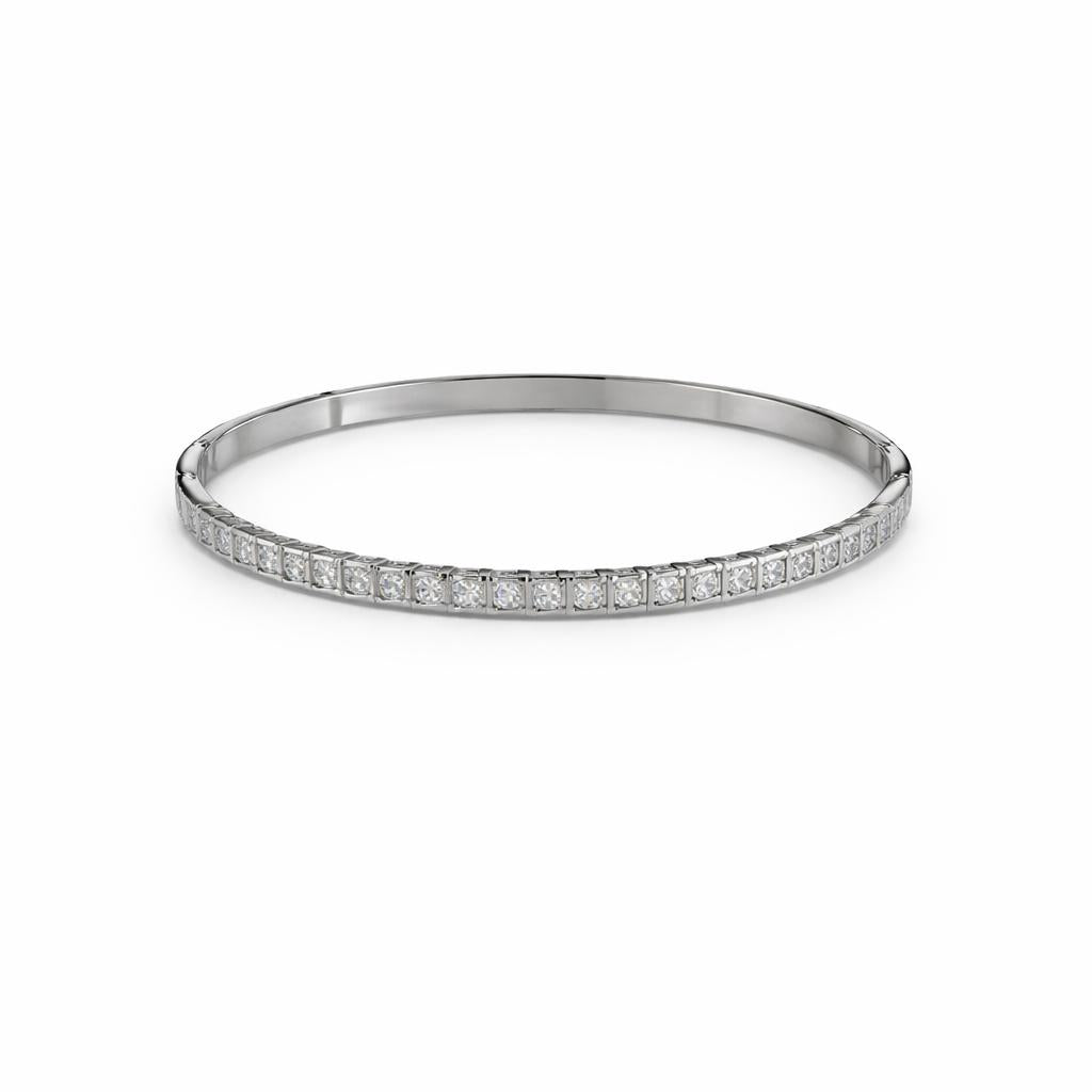 Silver jonc bracelet Lina from GalerieShop.fr, featuring a sleek design and elegant finish, displayed on a white background.